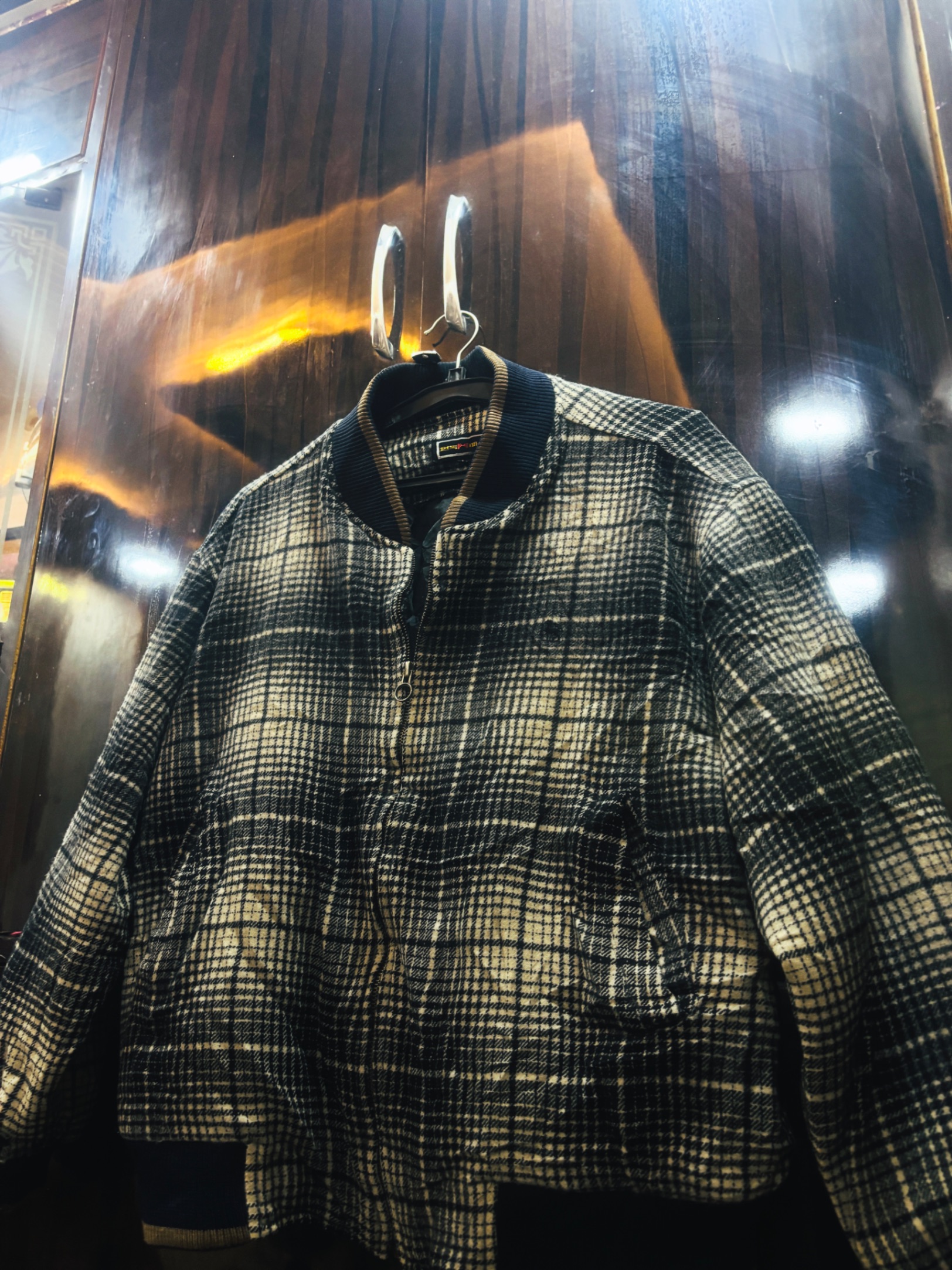 Black and white checked jacket — pre-loved Vintage & Thrift on Slayyitt