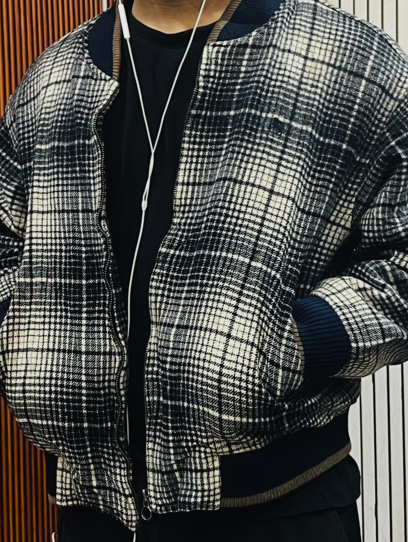 Black and white checked jacket — pre-loved Vintage & Thrift on Slayyitt
