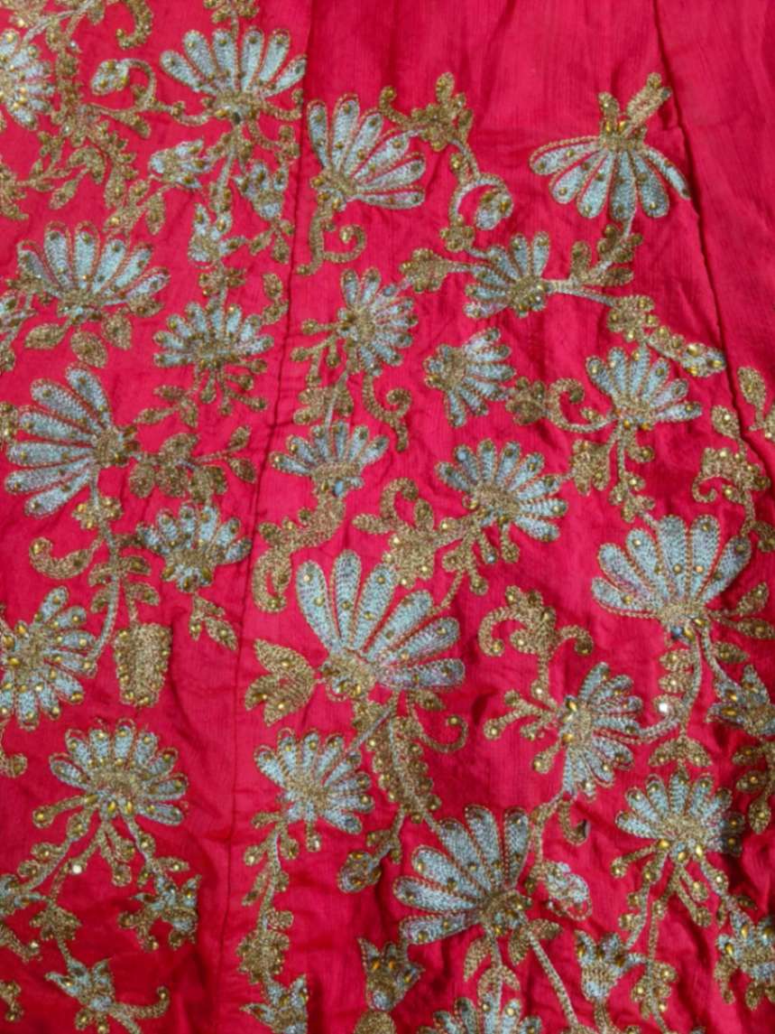 Heavy Anarkali  with cancan — pre-loved Ethnic Wear on Slayyitt