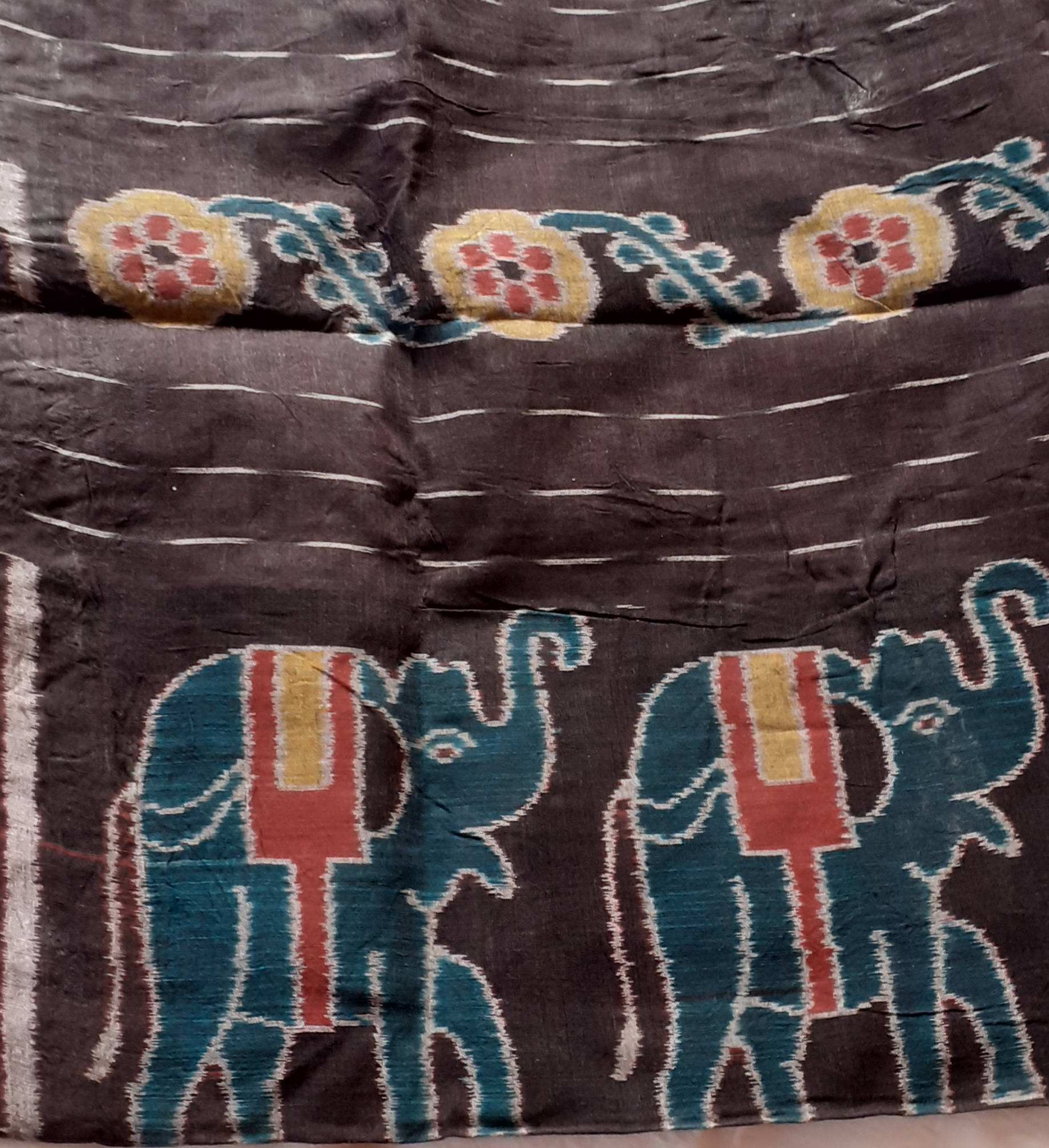 Bengal cotton saree with ethnic motifs and print print — pre-loved Ethnic Wear on Slayyitt