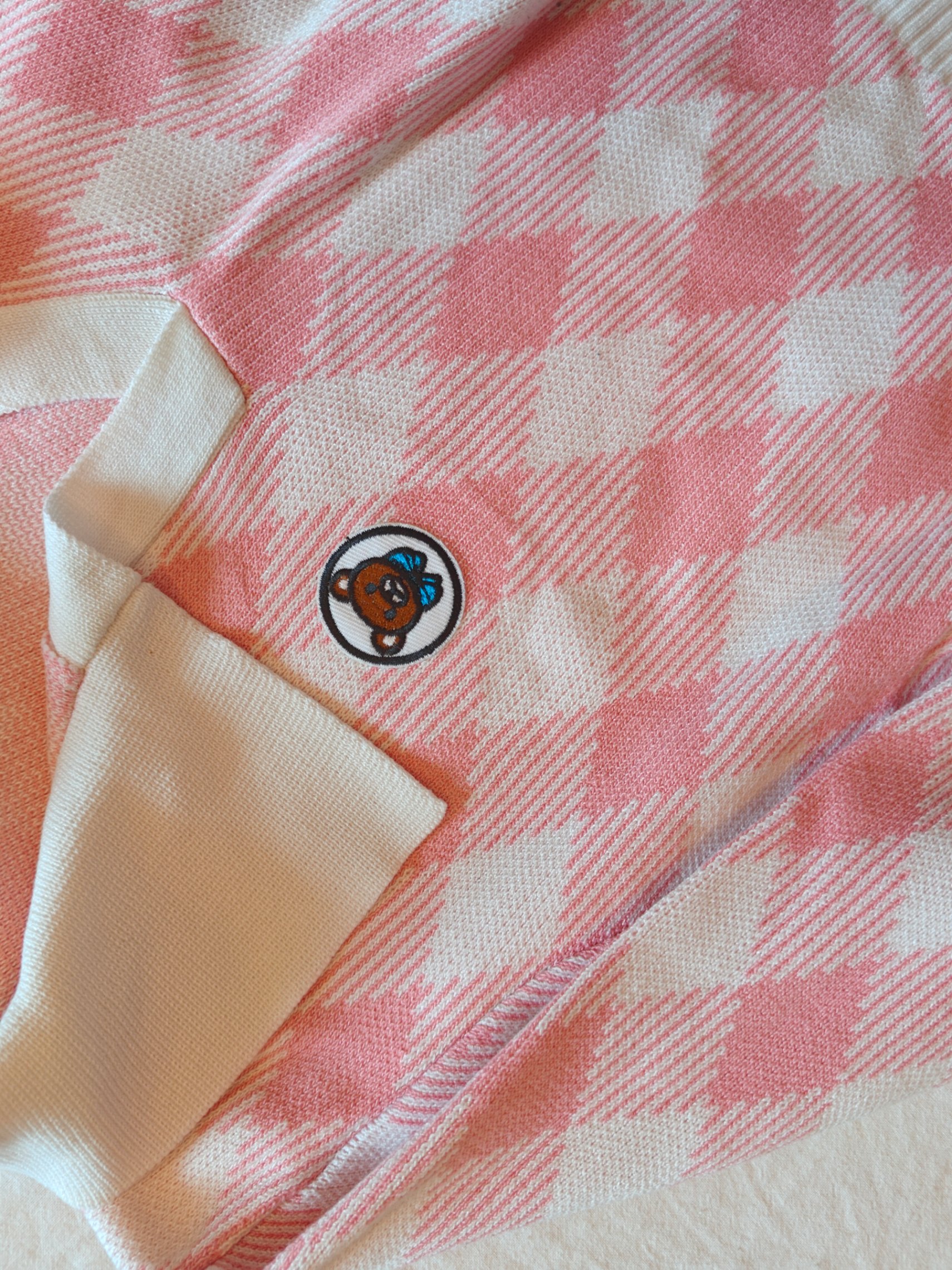 🧸 cute pink and white polo sweater — pre-loved Tops on Slayyitt