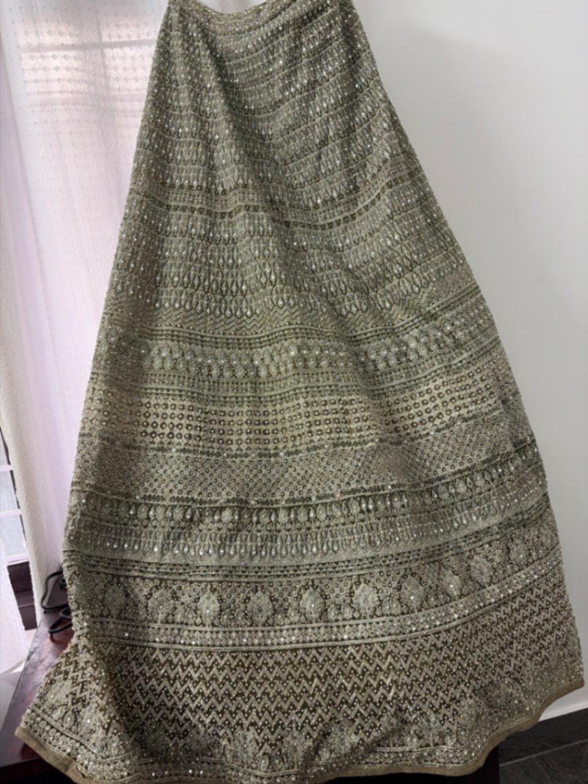 Lehanga — pre-loved Indian Festival & Wedding Wear on Slayyitt