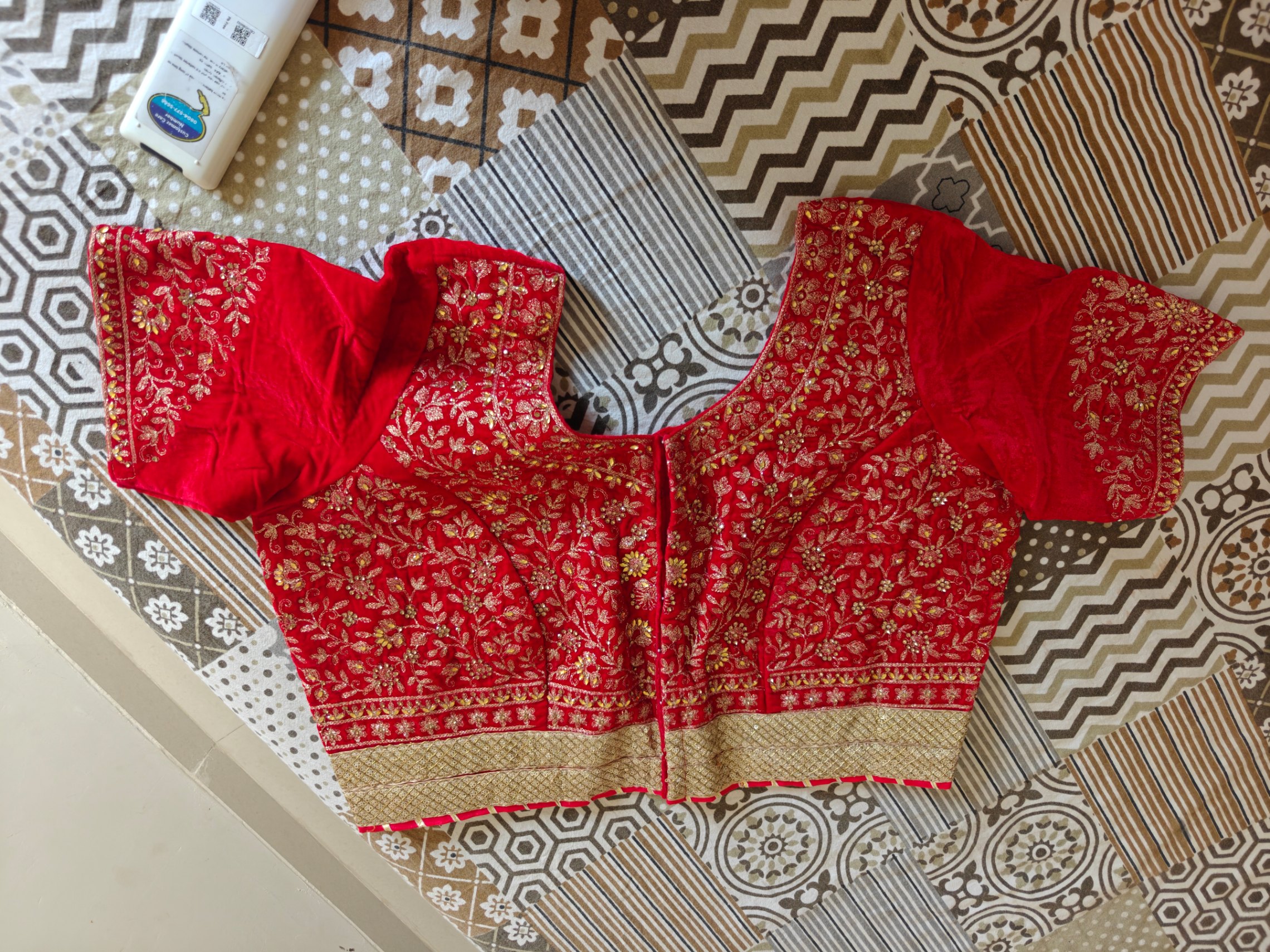 Red bridal lehenga — pre-loved Indian Festival & Wedding Wear on Slayyitt