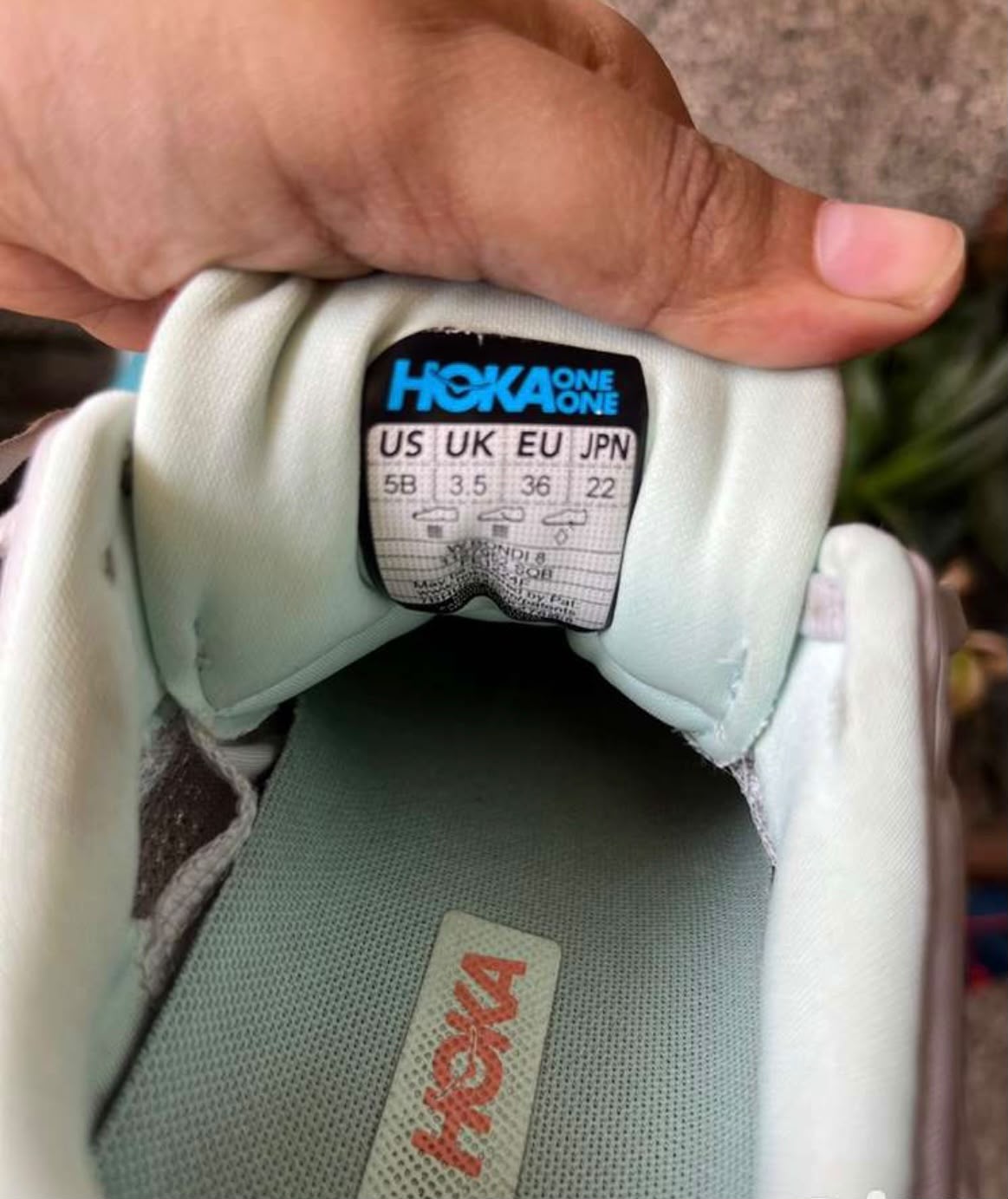 HOKA Bondi 8 | French Origin | Imported (USA) | Size -US : 5B/UK : 3.5 | Pre Owned | Good Condition — pre-loved Footwear on Slayyitt