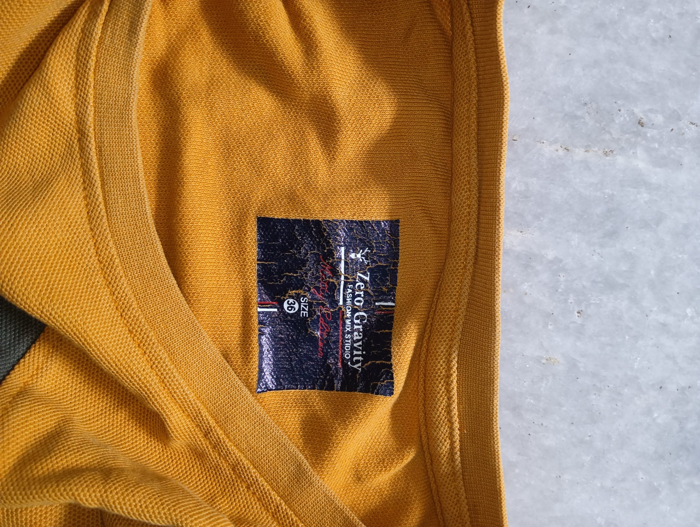 Matte finish M size tshirt for men — pre-loved Seasonal Categories on Slayyitt