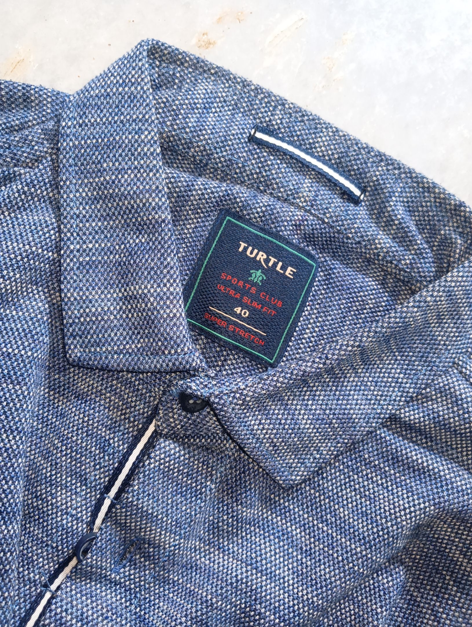 Blue hosiery shirt super stretchy in size-40 M — pre-loved Seasonal Categories on Slayyitt