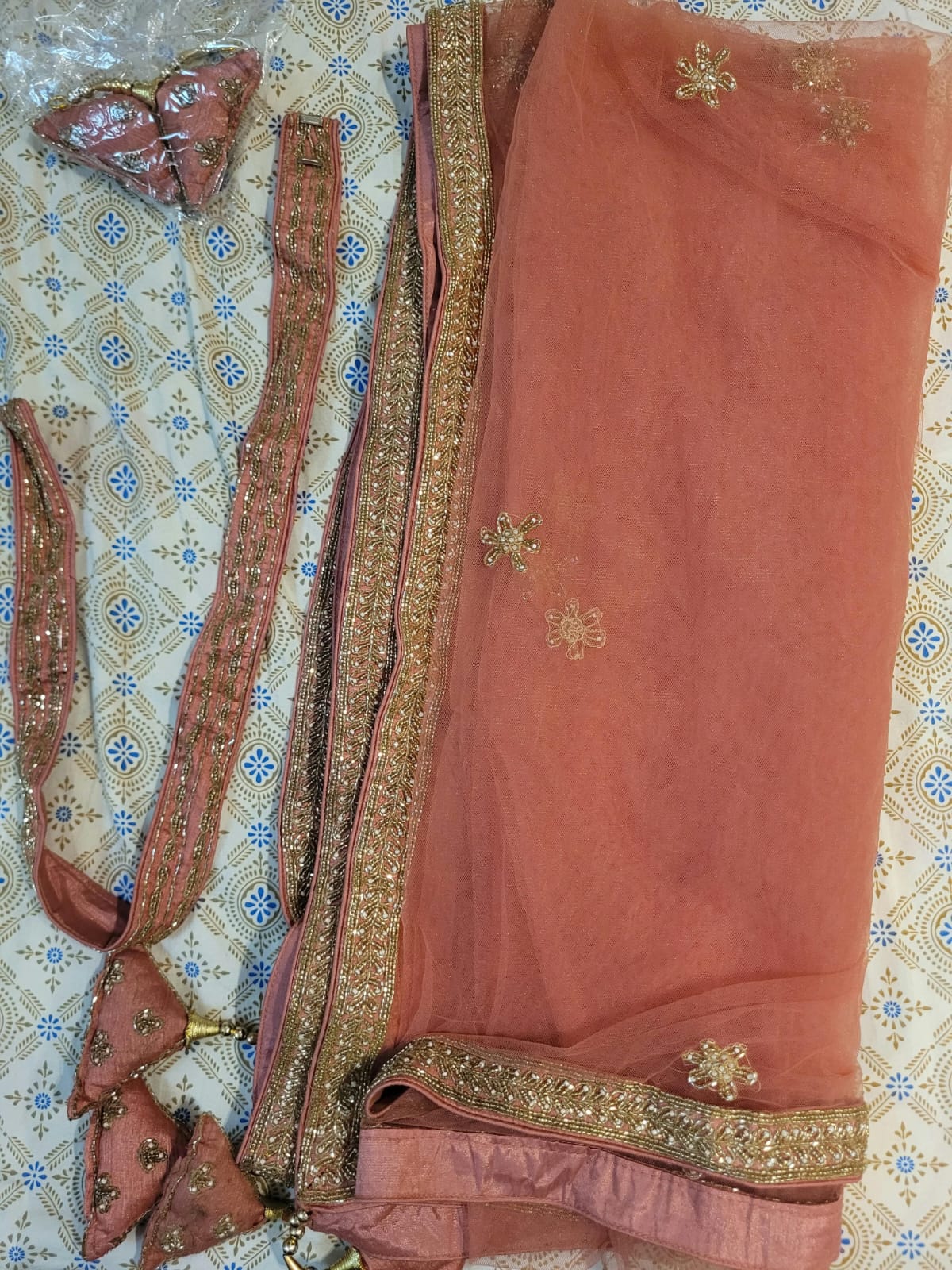 Pink & Gold Embroidered Lehenga Set — pre-loved Indian Festival & Wedding Wear on Slayyitt