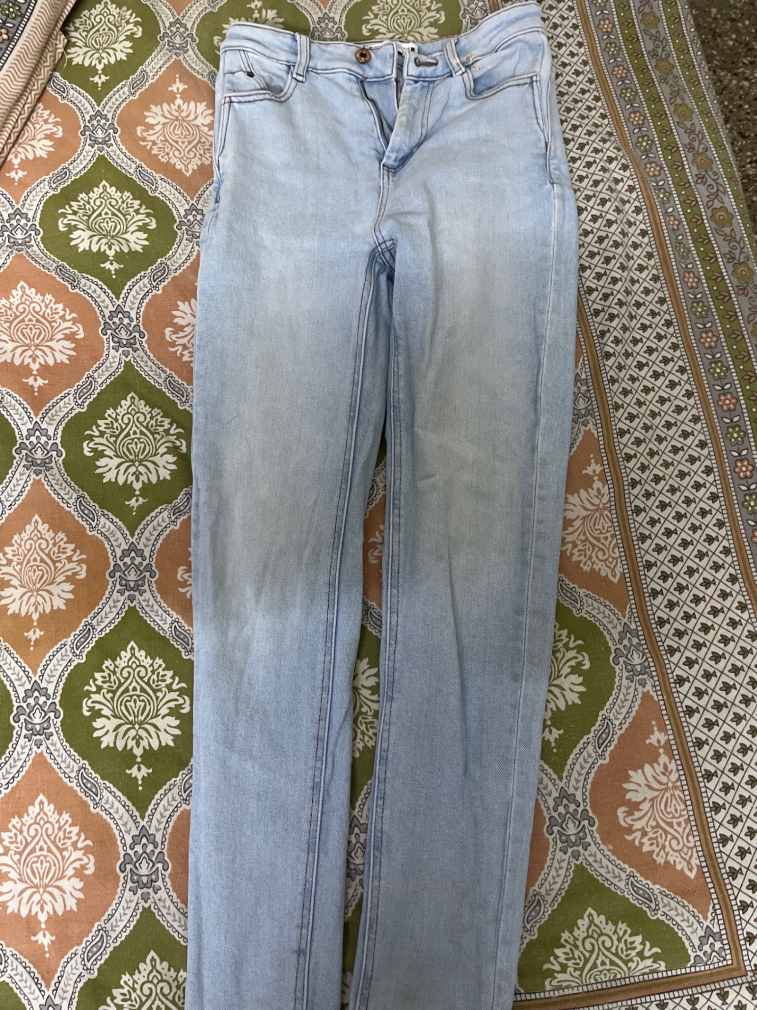 Demim waist 26 — pre-loved Bottoms on Slayyitt