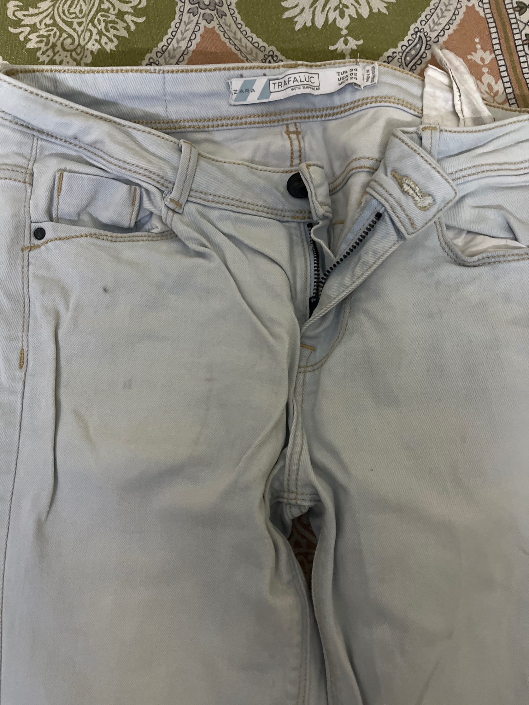 Denim waist 24 — pre-loved Bottoms on Slayyitt