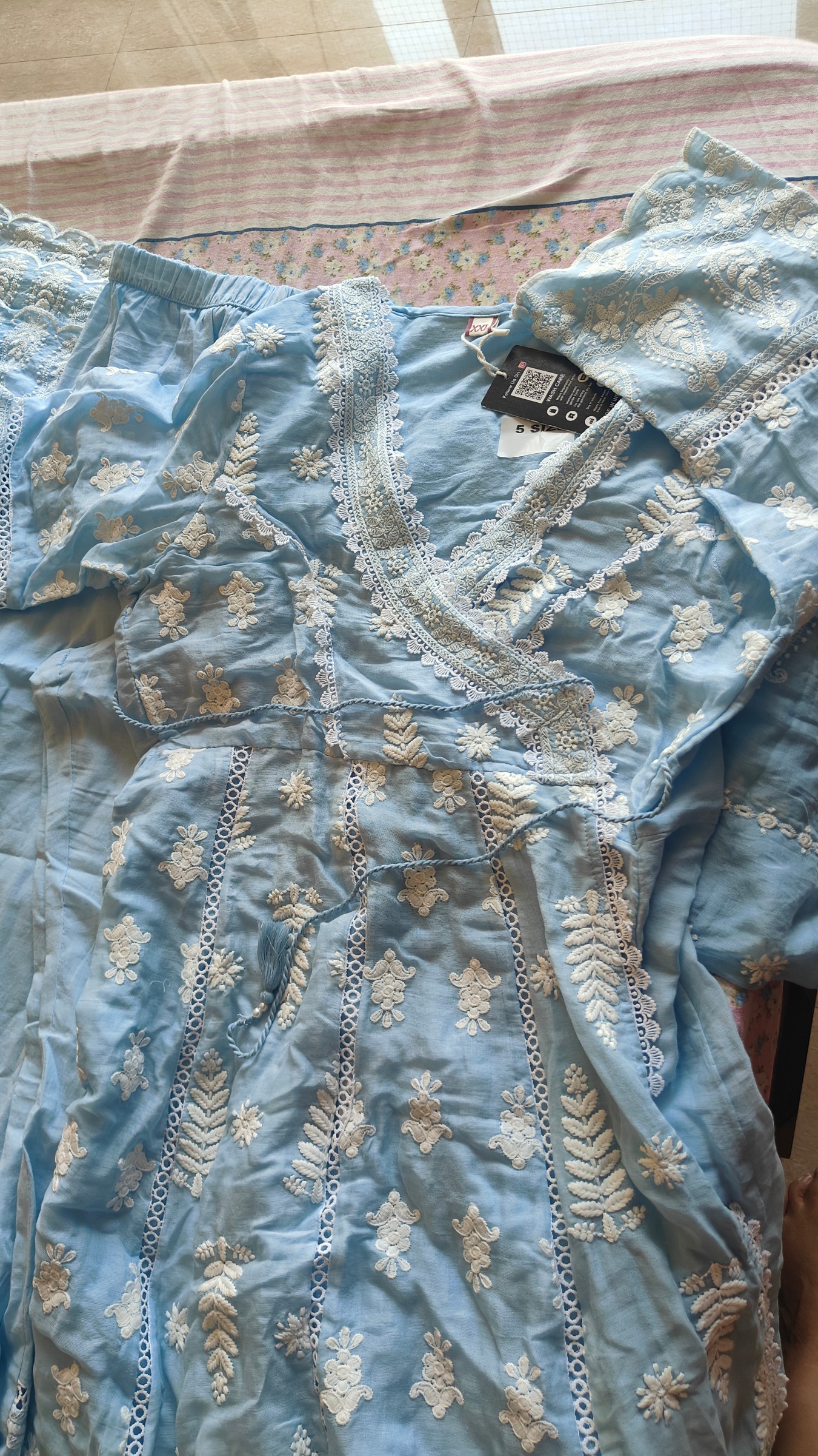 4 piece new chikankari suit set — pre-loved Ethnic Wear on Slayyitt