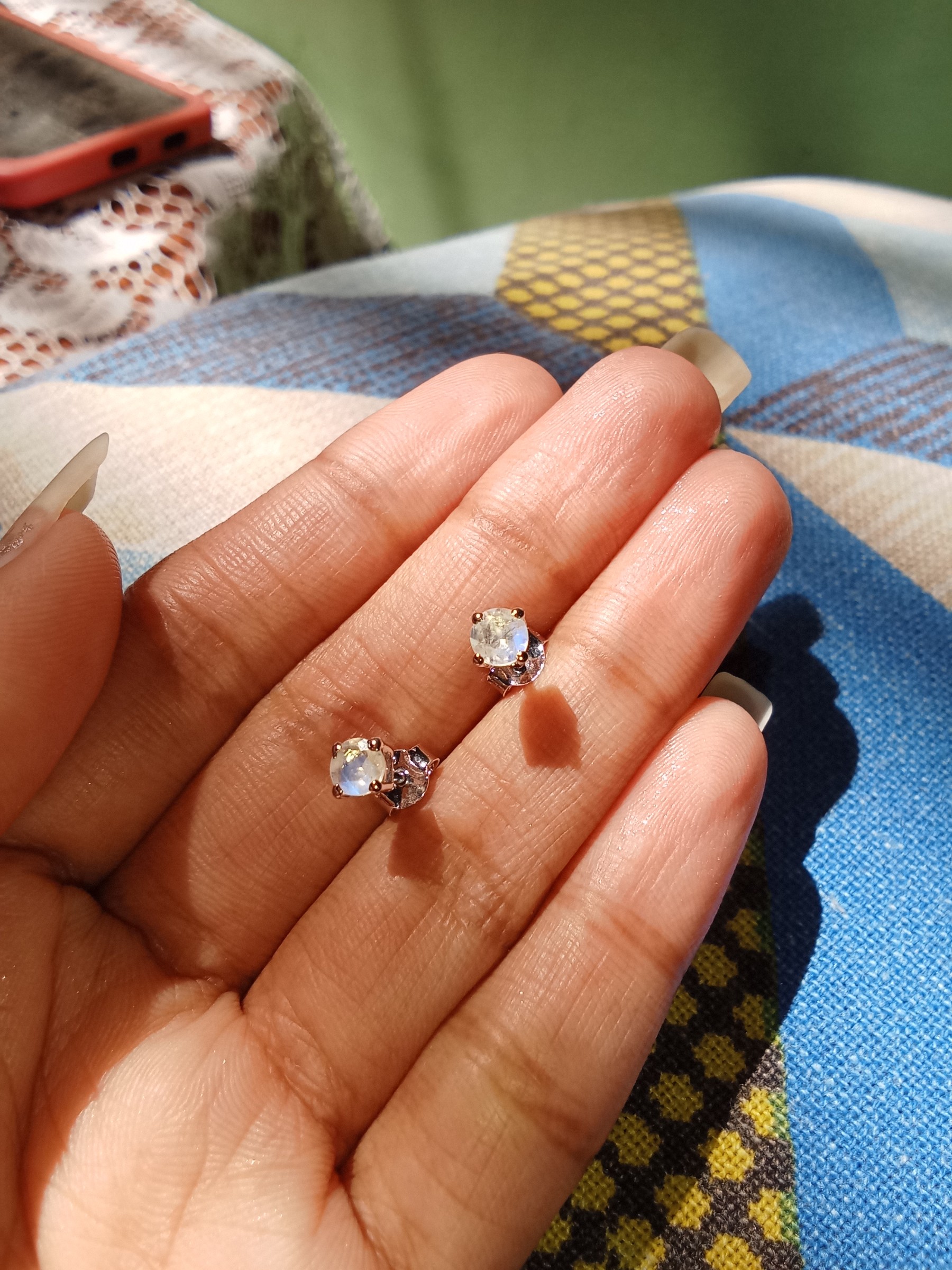 Rainbow Moonstone Silver Studs — pre-loved Jewellery on Slayyitt