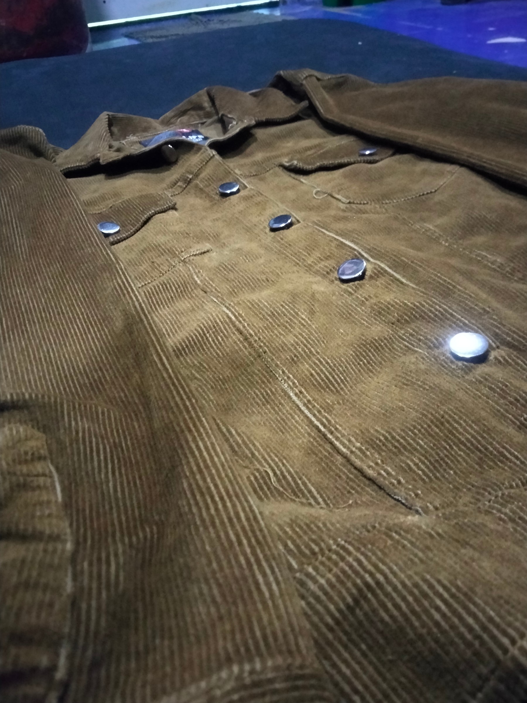 Vintage jacket — pre-loved Vintage & Thrift on Slayyitt